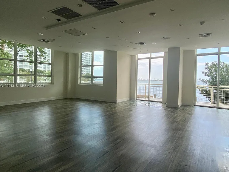 2000 N Bayshore Dr #1107 — Photo 30