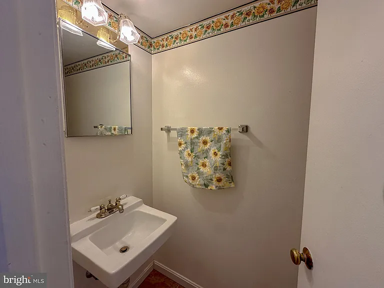 13327 Schwenger Pl — Photo 25