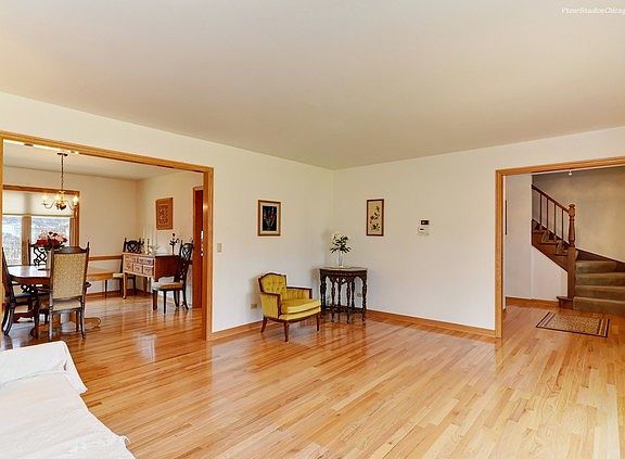 4th image of 822 Redwood Ln