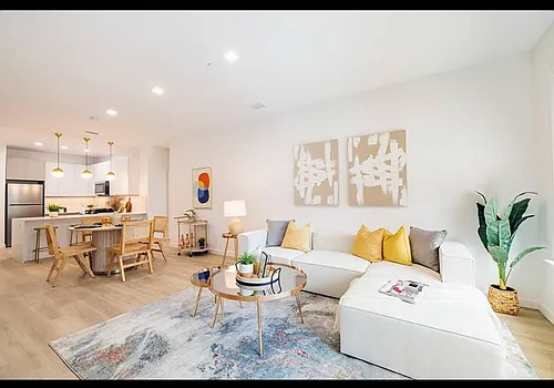 5098 Hudson Ave #6-02 Photo 1