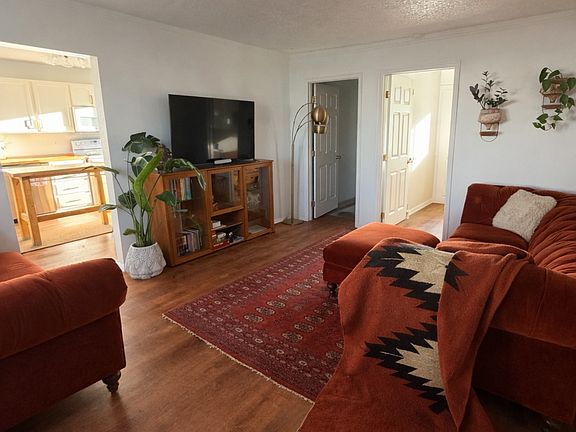 5th image of 1224 S Navajo St