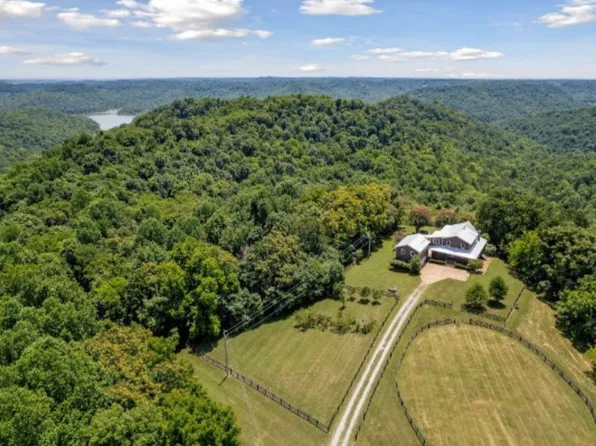 448 Dean Acre Ln, Liberty, TN 37095