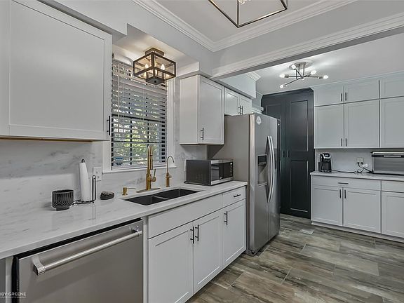 4th image of 931 Dudley Dr