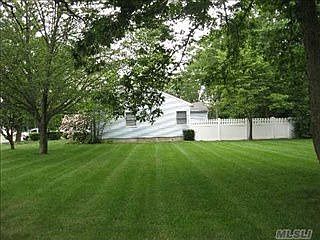 2nd image of 637 Peconic St