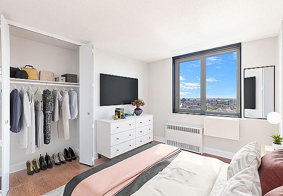 4th image of 3333C Broadway #C19d
