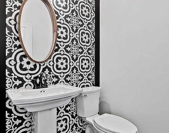 powder room.
