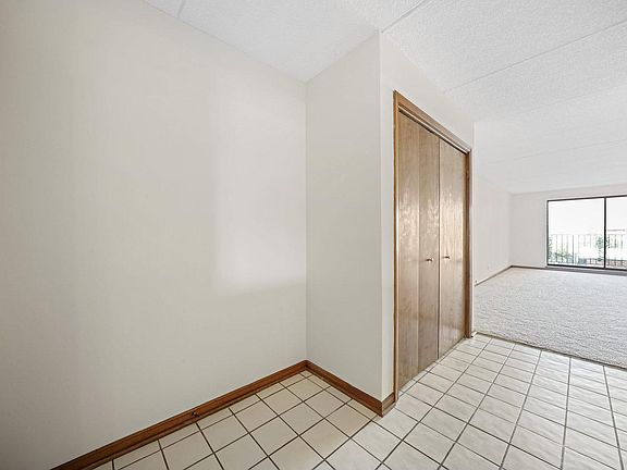 5th image of 9377 Landings Ln Unit 107