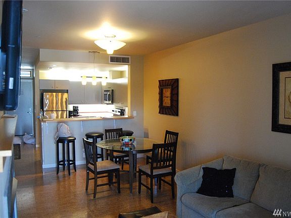 4th image of 2220 W Woodin Ave #311