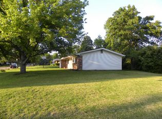 748 Burwick Ter, Ballwin, MO 63021