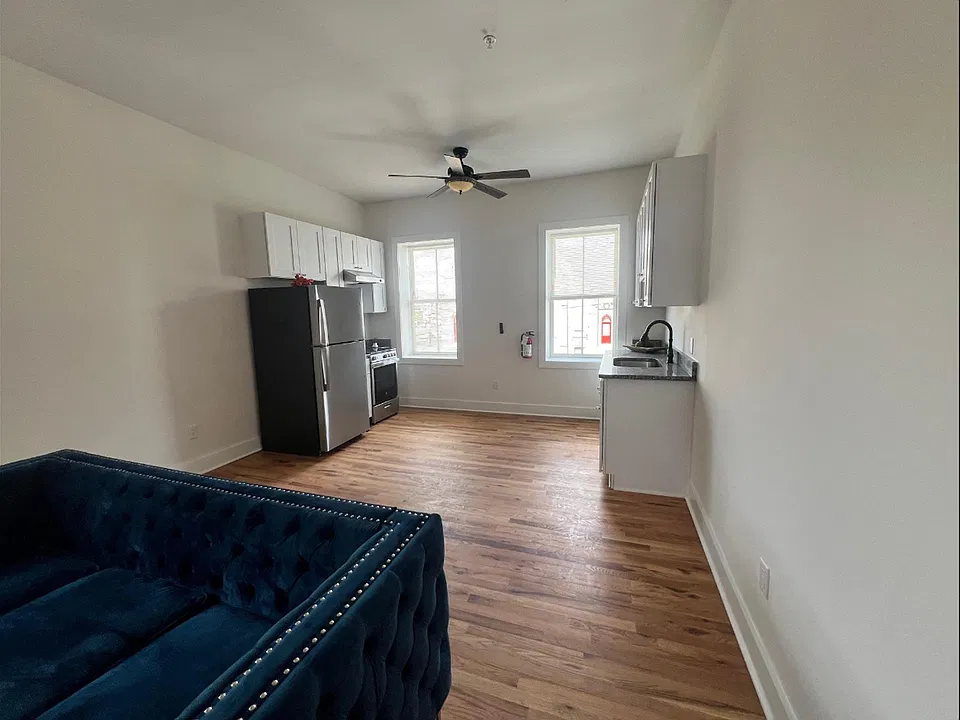 106 E Broad St #6