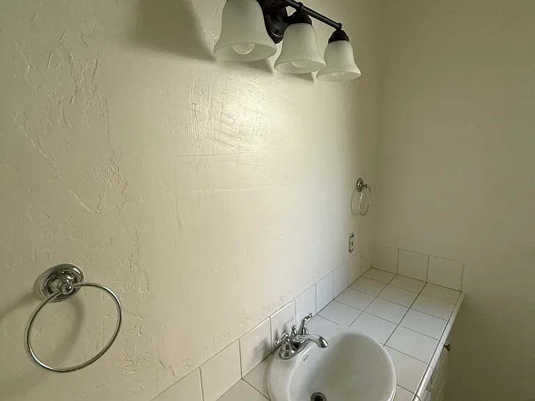 705 Virginia St #707 — Photo 25
