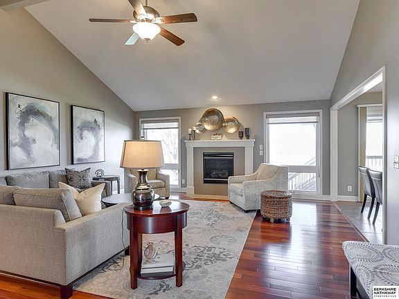 3rd image of 16724 Ogden Cir