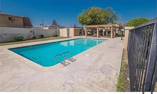 2 bed, 836 sqft, $2,800 — Photo 2