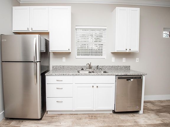 4th image of 735 Sundial Way