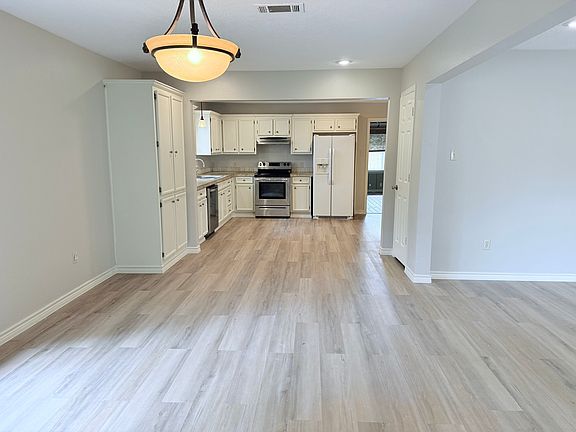 5th image of 2294 Briarcliff Dr