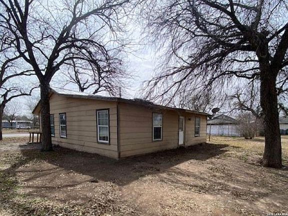 5th image of 316 Geraldine