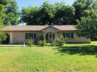 1053 Central Ave, Newark, TX 76071