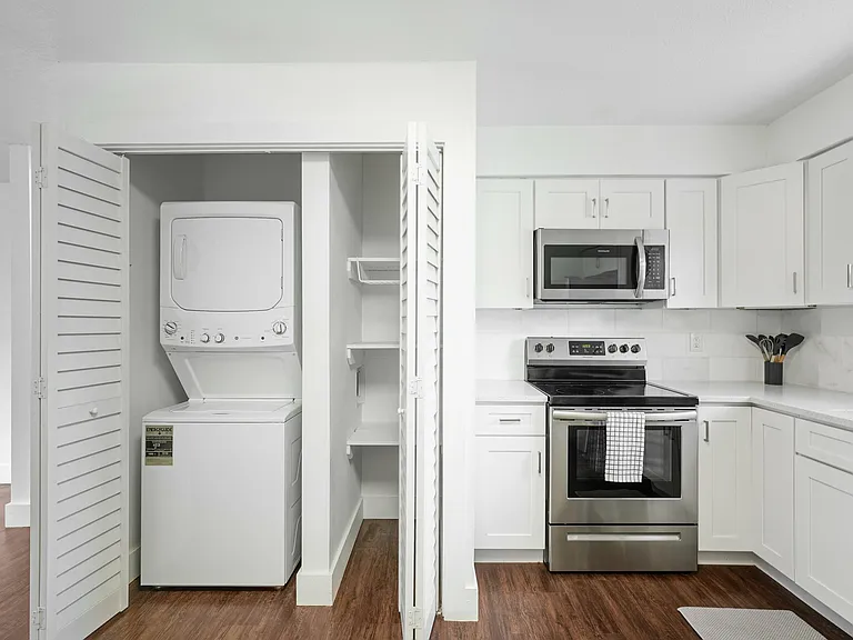 Gandy Parkside Apartments — Photo 36