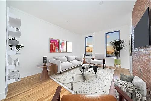 1843 1st Ave #3S Photo 1