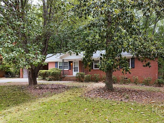 2nd image of 135 Cavalier Court