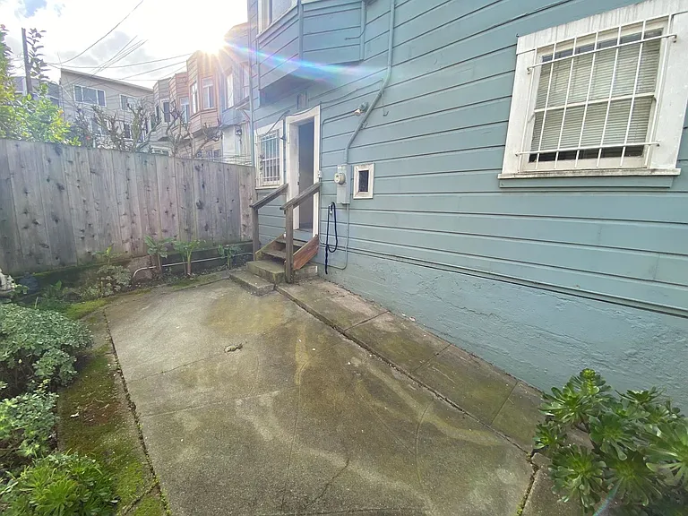 42 Castle Manor Ave — Photo 39
