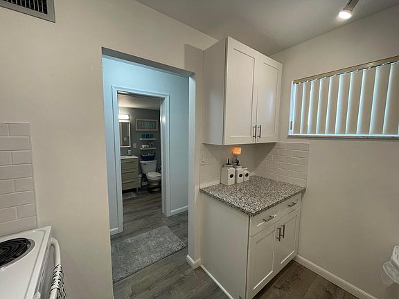 4th image of 2811 Garden Drive S #304
