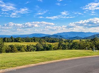 1911 Legend View Ct, Sevierville, TN 37862