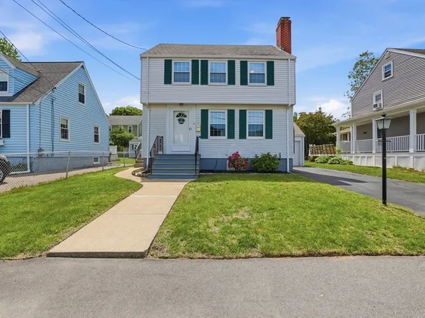 31 Beech St, Dedham, MA 02026