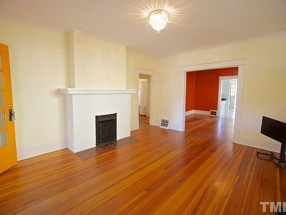3rd image of 1410 N Mangum St