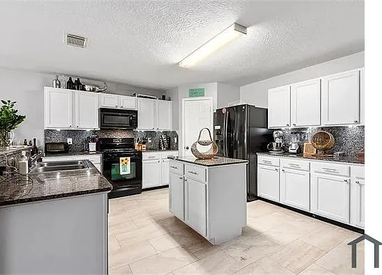 19526 Cliffsage Ct — Photo 3