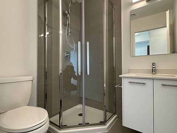 5th image of 30 Francis St S #908