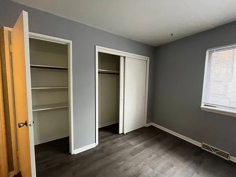 1517 E Royall Pl — Photo 7