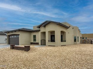 924 Mormon Tea Dr, Socorro, TX 79927