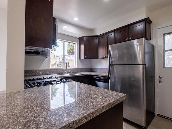 2nd image of 608 Illinois Ct APT 3