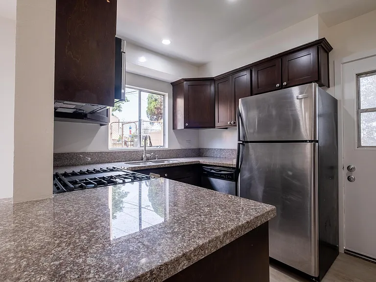 608 Illinois Ct #3 — Photo 3