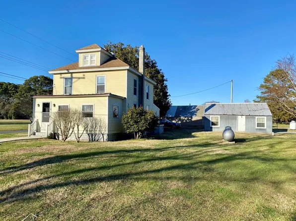 9 Custis St, Melfa, VA 23410