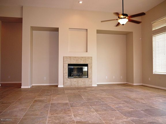 5th image of 1330 W Medinah Ct