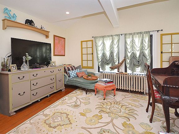 4th image of 249 Sea Cliff Ave APT 2