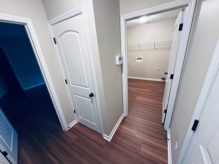 3272 Alexandria Dr — Photo 24