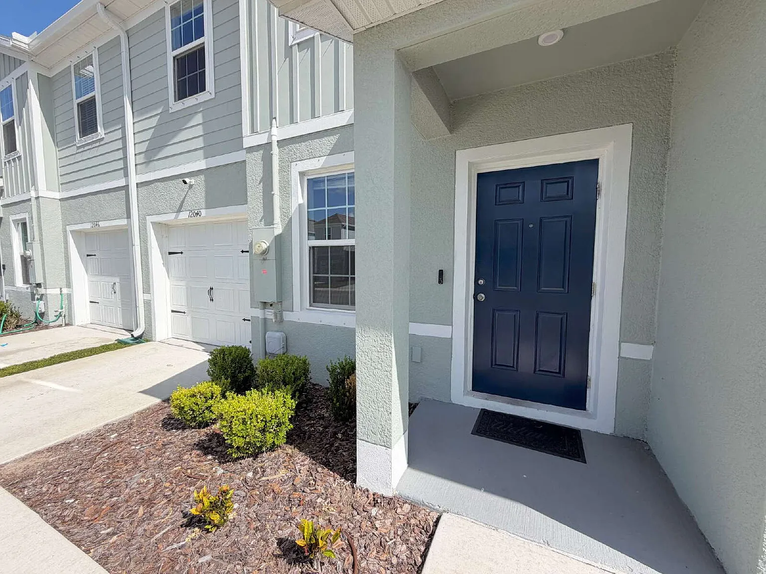 3 bed, 2.5 bath, 1632 sqft, $2,000 — Photo 2