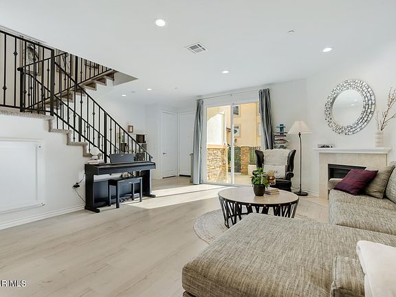 3rd image of 347 Newbury Vista Ln
