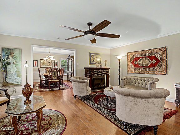 3rd image of 40 Manor Rd