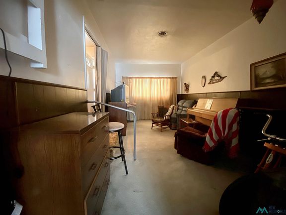 5th image of 208 Acoma Dr