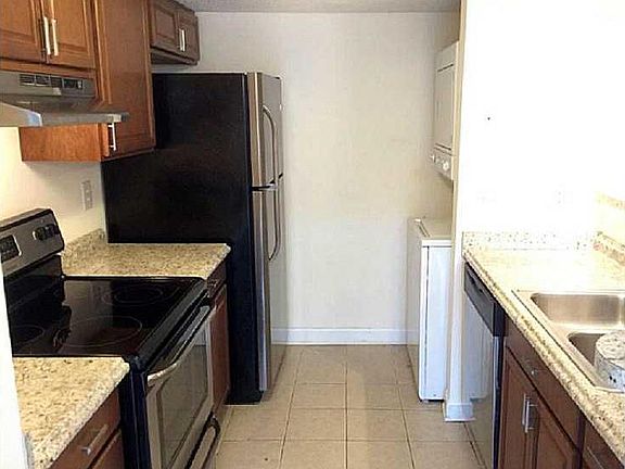 3rd image of 35 Lyford Ky Unit A