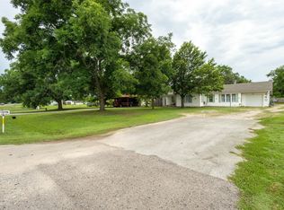 440 S Main St, Springtown, TX 76082