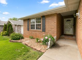 1587 E Redrex St, Springfield, MO 65804
