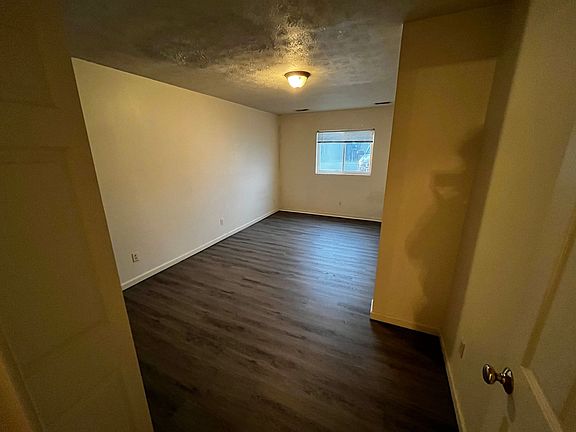 5th image of 9013 W Jackson St #9021