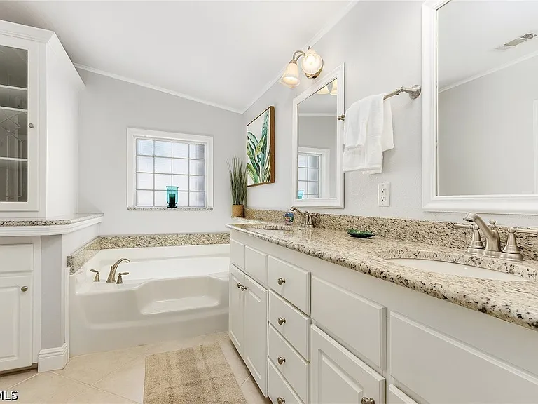 Harpoon Ln — Photo 11