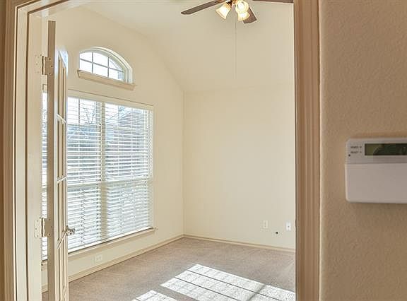 3rd image of 119 Toucan Ct