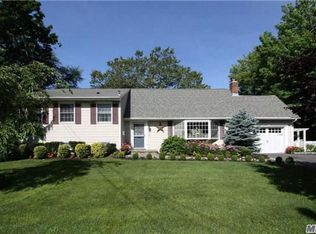 40 Belton Rd, Babylon, NY 11702